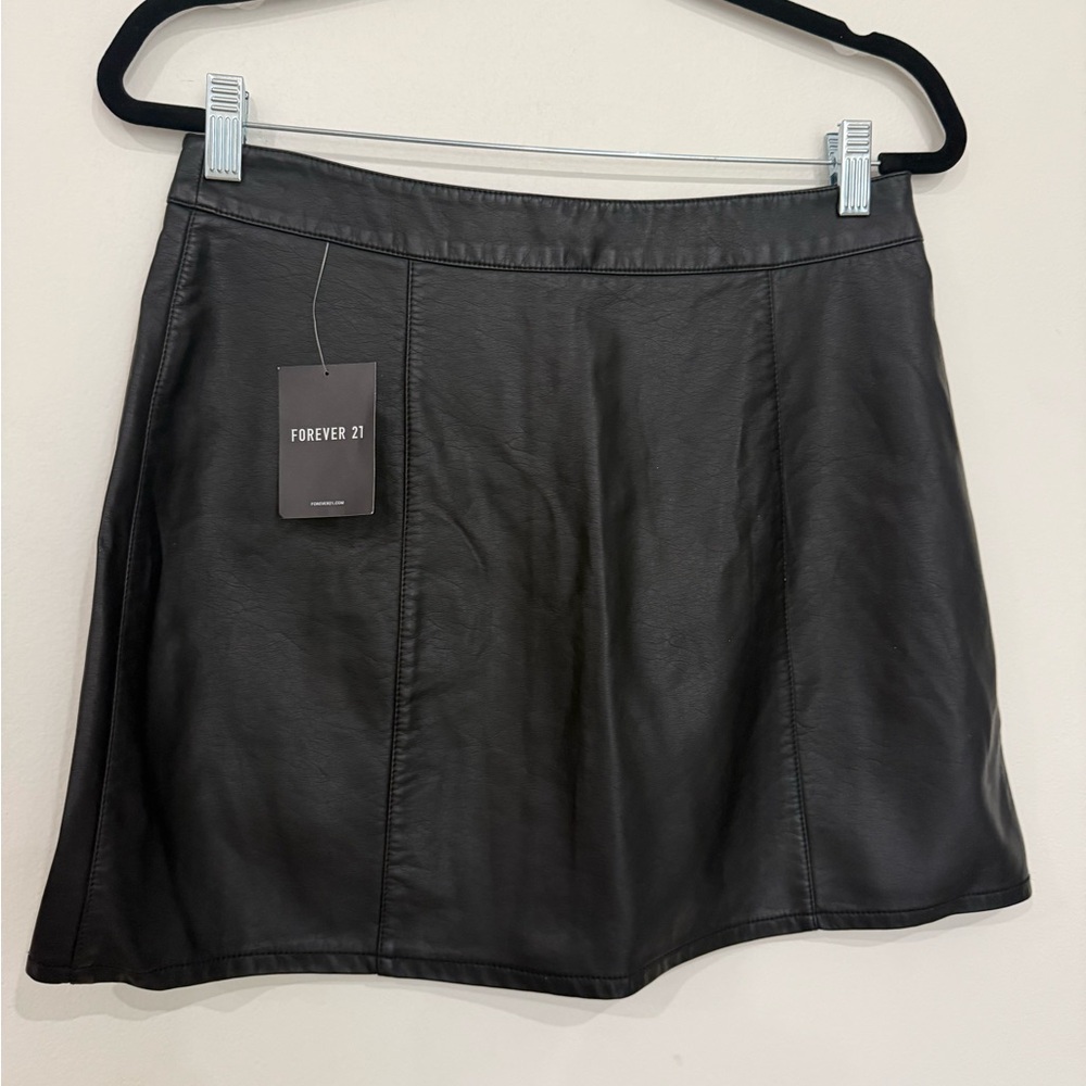 Forever 21 Black Faux Leather A-Line Mini Skirt back Zipper NWT